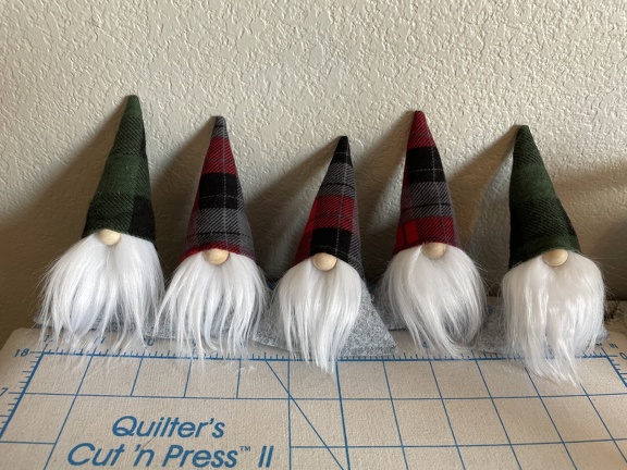 Winter Cozy Gnomes3